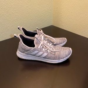 adidas cloud foam running shoes size 8.5